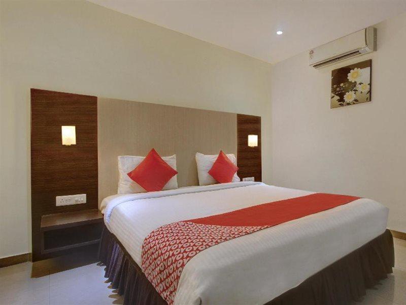 แคปิตัล โอ 29675 โฮเต็ล ติรุจิณทุระมณี ไอเยอร์ Hotel ปัลนี ภายนอก รูปภาพ