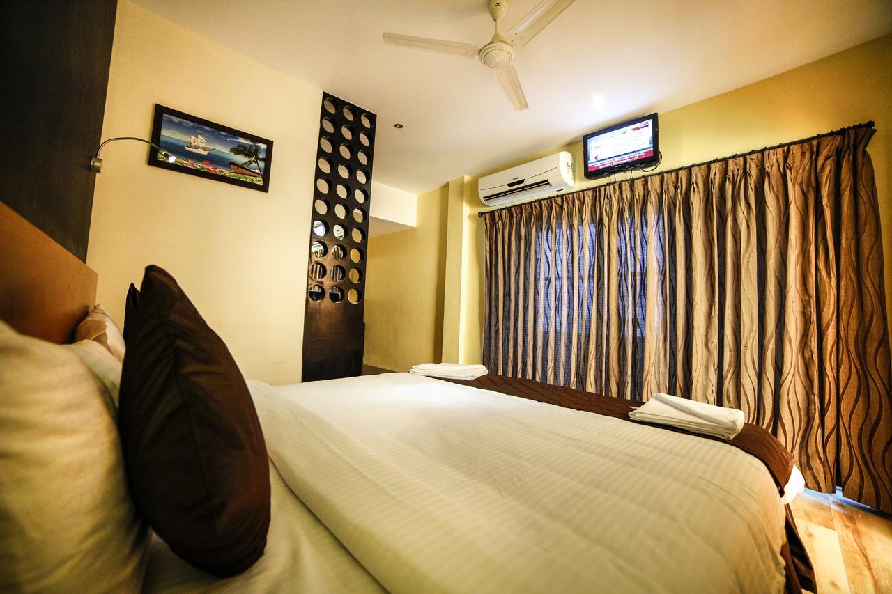 แคปิตัล โอ 29675 โฮเต็ล ติรุจิณทุระมณี ไอเยอร์ Hotel ปัลนี ภายนอก รูปภาพ